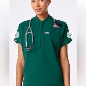 FIGS Montex Mock Neck Scrub Top large